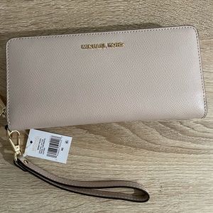 Michael Kors blush pink wallet